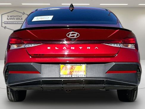 Used 2025 Hyundai Elantra Sport FWD image 6
