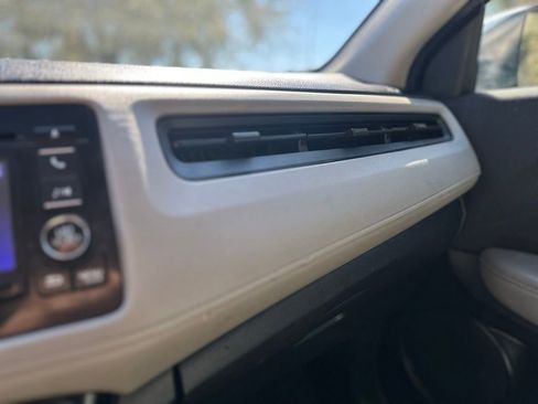 Used 2021 Honda HR-V LX image 20