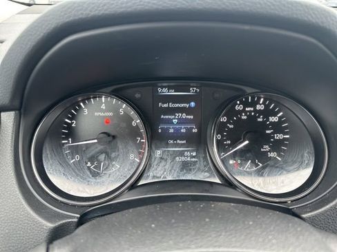 Used 2017 Nissan Rogue S w/ Appearance Package AWD/4WD image 8