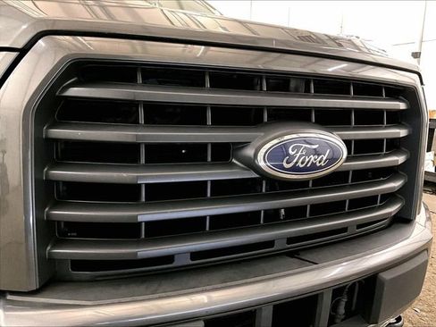 Used 2015 Ford F150 XLT w/ Equipment Group 302A Luxury AWD/4WD image 29
