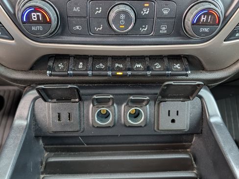 Used 2018 GMC Sierra 1500 Denali w/ Denali Ultimate Package image 25