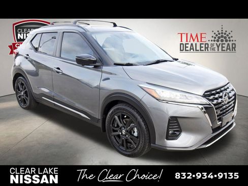 Used 2021 Nissan Kicks SR w/ Interior Electronics Package FWD image 9