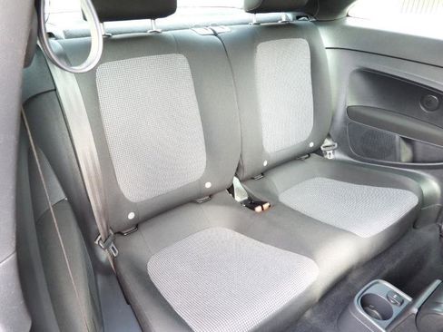 Used 2018 Volkswagen Beetle 2.0T FWD image 31