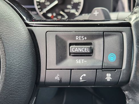 Certified 2022 Nissan Pathfinder SV w/ SV Black Package image 25