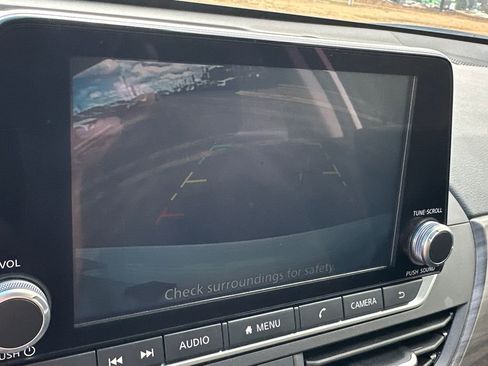 Used 2025 Nissan Altima 2.5 SV image 29