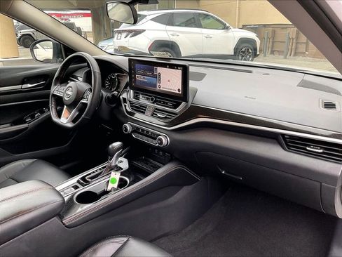 Used 2024 Nissan Altima 2.5 SR w/ SR Premium Package AWD/4WD image 14