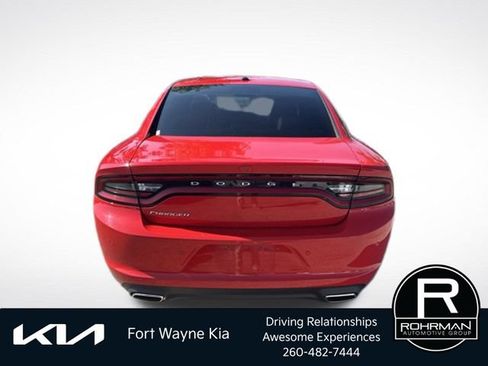 Used 2021 Dodge Charger SXT w/ Leather Interior Group RWD image 4