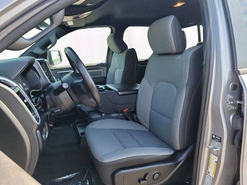Used 2022 RAM 1500 Big Horn AWD/4WD image 9