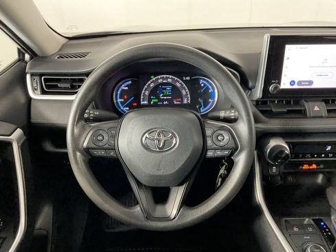 Used 2023 Toyota RAV4 LE AWD/4WD image 12