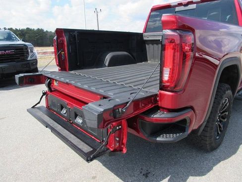 Used 2022 GMC Sierra 1500 AT4X image 34