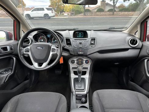 Used 2014 Ford Fiesta SE image 17