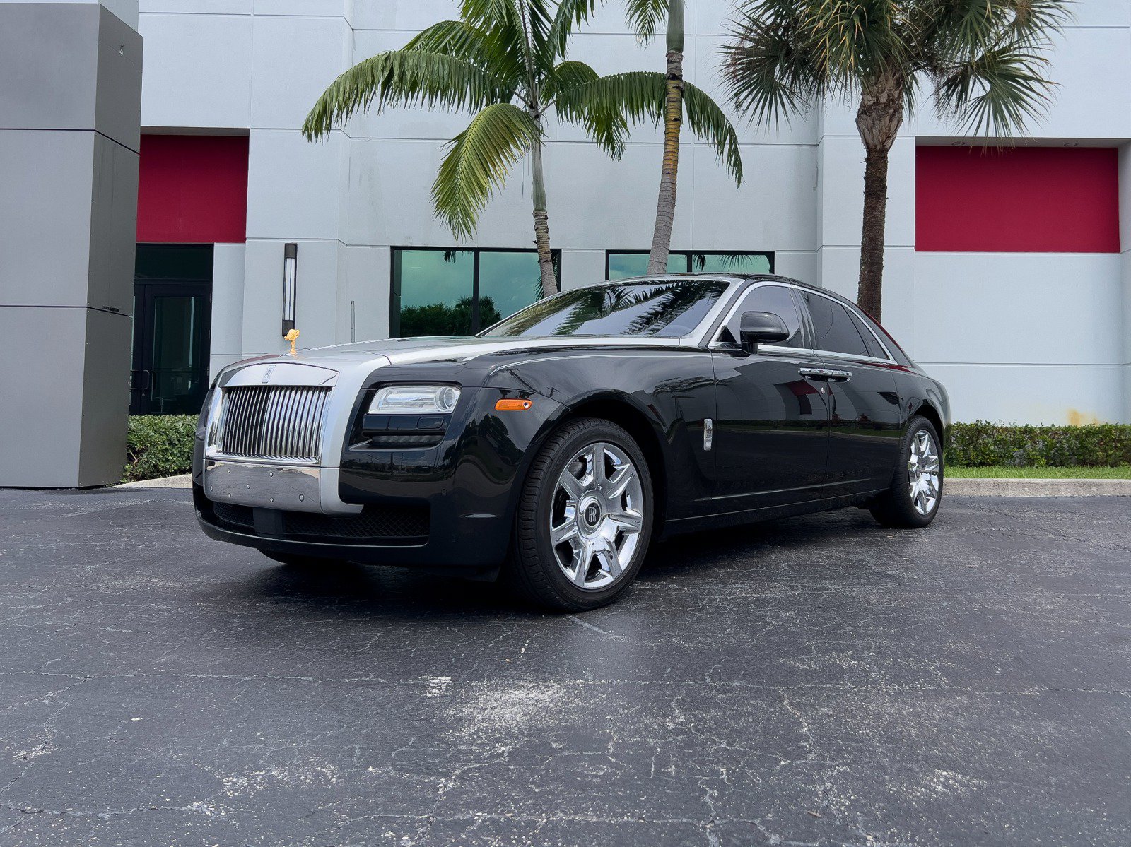 Used 2013 Rolls-Royce Ghost RWD image 19