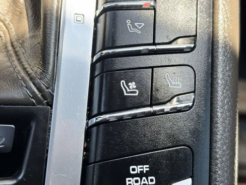 Used 2017 Porsche Macan image 27