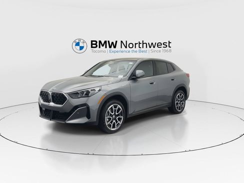 New 2026 BMW X2 xDrive28i w/ Technology Package AWD/4WD image 9