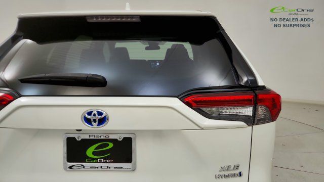 Used 2021 Toyota RAV4 XLE Premium AWD/4WD image 25