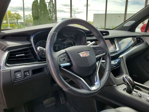 Used 2020 Cadillac XT6 Premium Luxury AWD/4WD image 23