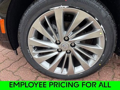 New 2026 Buick Envision Avenir image 4