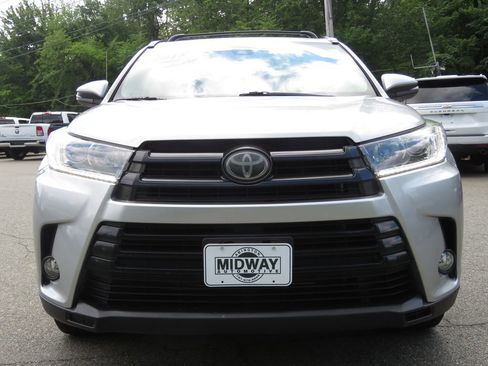 Used 2018 Toyota Highlander SE AWD/4WD image 2
