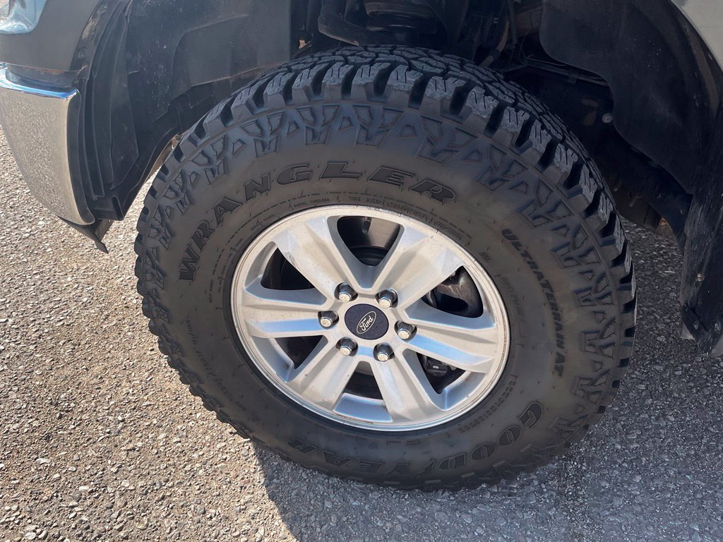 Used 2018 Ford F150 XLT AWD/4WD image 9
