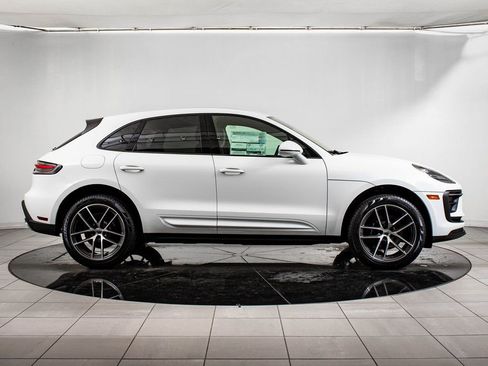 Used 2026 Porsche Macan image 9