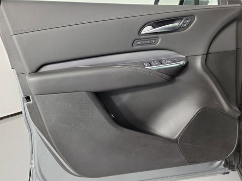 Certified 2025 Cadillac XT4 Premium Luxury image 18