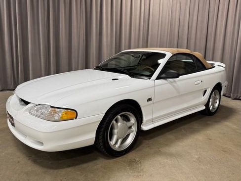 Used 1995 Ford Mustang GT RWD image 4