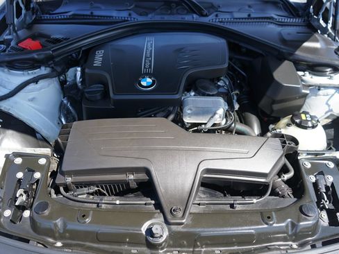 Used 2015 BMW 328i xDrive Sedan AWD/4WD image 9
