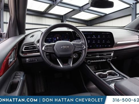 Used 2025 Chevrolet Traverse Z71 AWD/4WD image 17