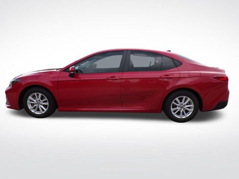 Used 2025 Toyota Camry LE FWD image 2