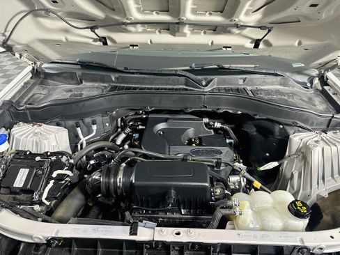 Used 2020 Ford Explorer XLT RWD image 35