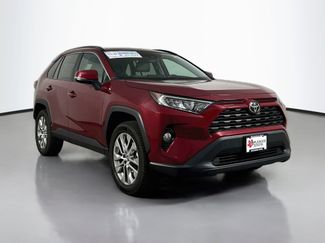 Used 2020 Toyota RAV4 XLE Premium AWD/4WD video 1