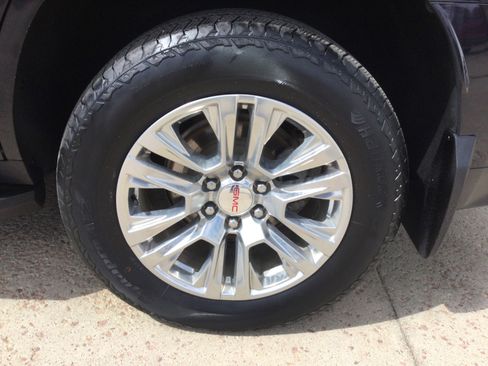 Used 2022 GMC Yukon Denali AWD/4WD image 5