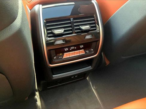 Used 2026 BMW X5 M60i AWD/4WD image 17