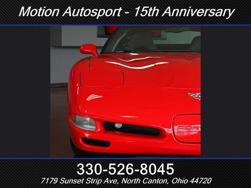 Used 2003 Chevrolet Corvette Coupe w/ Preferred Equipment Group RWD image 5