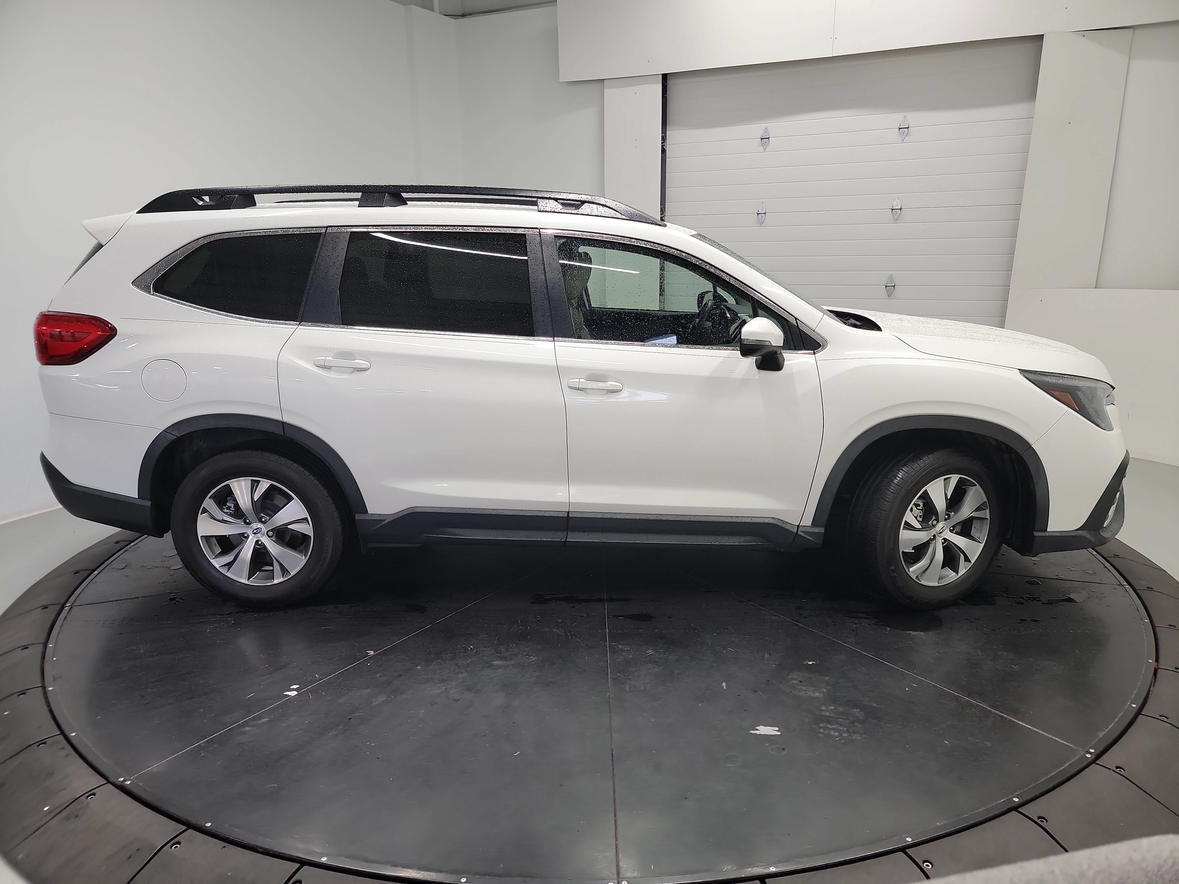 Used 2023 Subaru Ascent Premium w/ Convenience Package AWD/4WD image 11