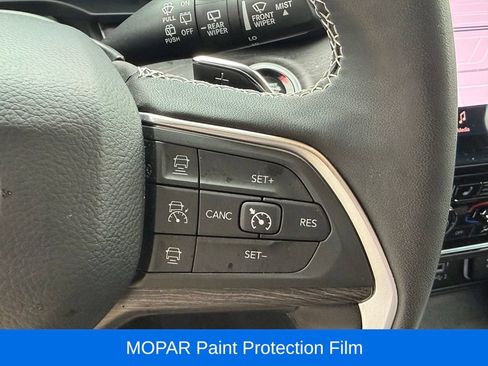 Used 2024 Jeep Grand Cherokee Limited w/ Luxury Tech Group II AWD/4WD image 23