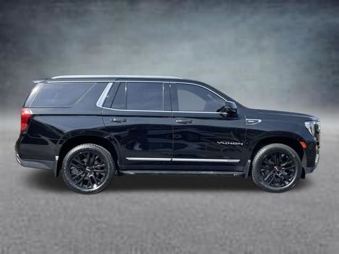 Used 2021 GMC Yukon SLT w/ SLT Premium Package image 4