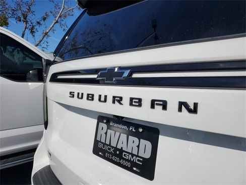 Used 2024 Chevrolet Suburban RST w/ Luxury Package image 6