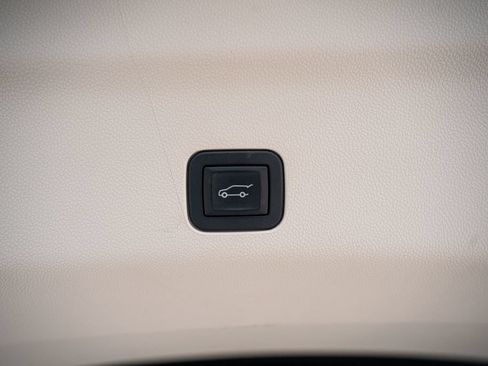 Used 2025 Cadillac Escalade Sport Platinum w/ LPO, Floor Liner Package AWD/4WD image 57