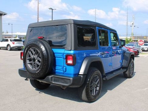 Used 2025 Jeep Wrangler Unlimited Sport AWD/4WD image 38