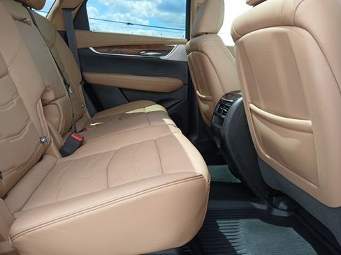 Certified 2024 Cadillac XT5 Premium Luxury w/ Platinum Package AWD/4WD image 15