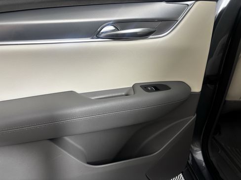 Used 2022 Cadillac XT5 Premium Luxury image 35