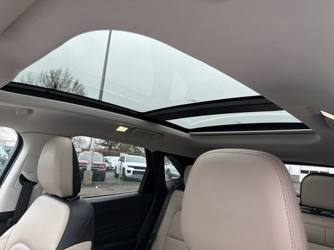 Used 2022 Ford Escape Titanium w/ Class II Trailer Tow Package image 28