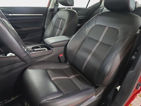 Used 2023 Nissan Altima 2.5 SR FWD image 17
