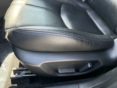 Used 2018 MAZDA MAZDA3 Touring FWD image 12