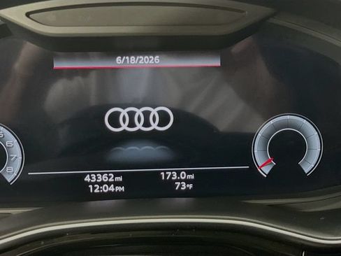 Used 2022 Audi Q8 Premium Plus w/ Premium Plus Package AWD/4WD image 12