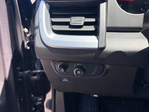 Used 2024 GMC Terrain SLE w/ LPO, Floor Liner Package FWD image 31