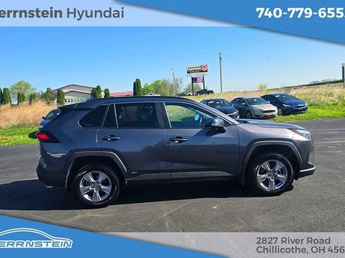 Used 2022 Toyota RAV4 XLE w/ Convenience Package AWD/4WD image 26