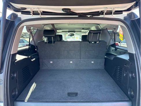 Used 2019 GMC Yukon XL SLT AWD/4WD image 17