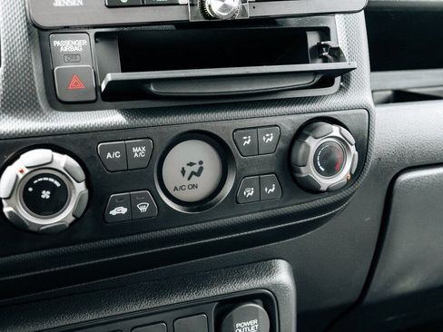 Used 2014 Honda Ridgeline Sport image 35